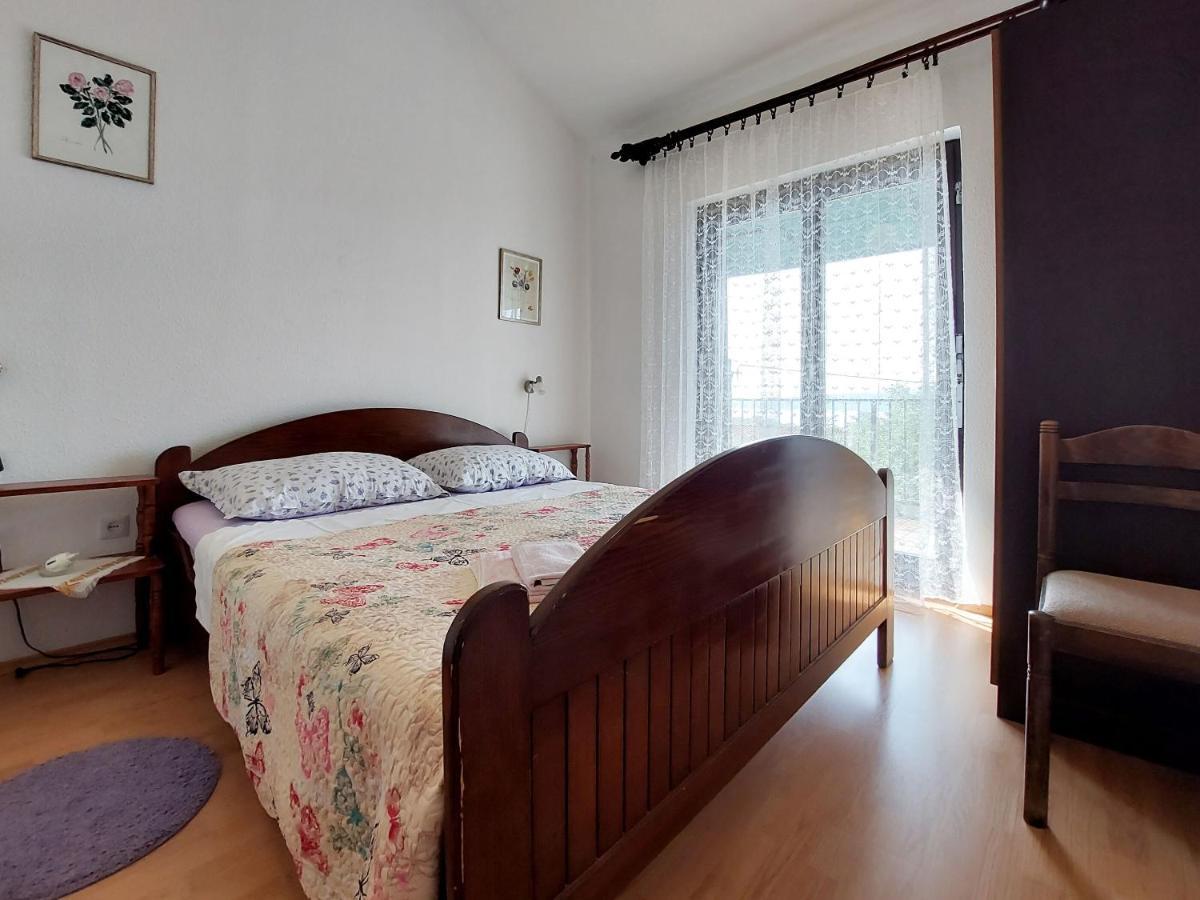 Pinezići Apartments Vilim מראה חיצוני תמונה