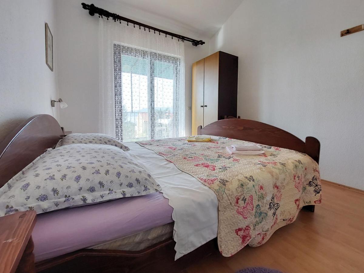 Pinezići Apartments Vilim מראה חיצוני תמונה