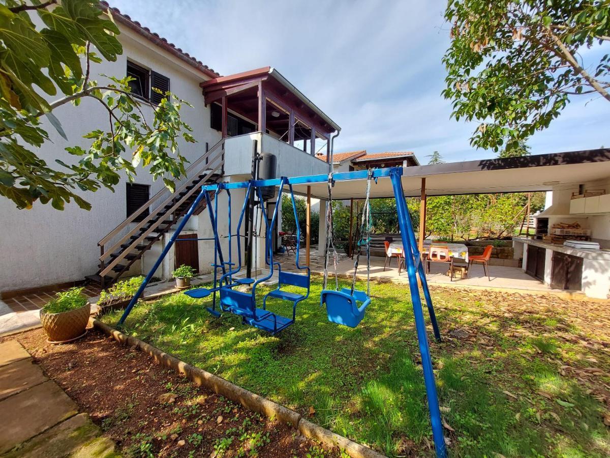 Pinezići Apartments Vilim מראה חיצוני תמונה
